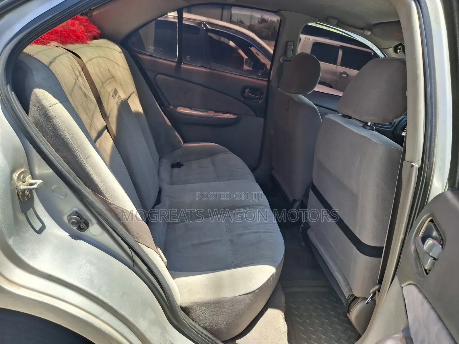 Nissan Sunny 2002 Silver