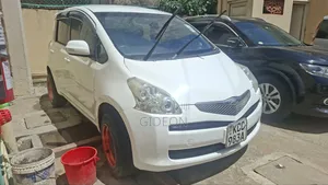 Toyota Ractis 1.5 FWD 2008 White