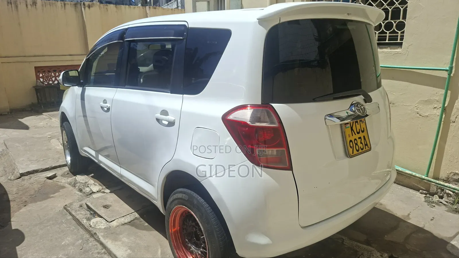 Toyota Ractis 1.5 FWD 2008 White