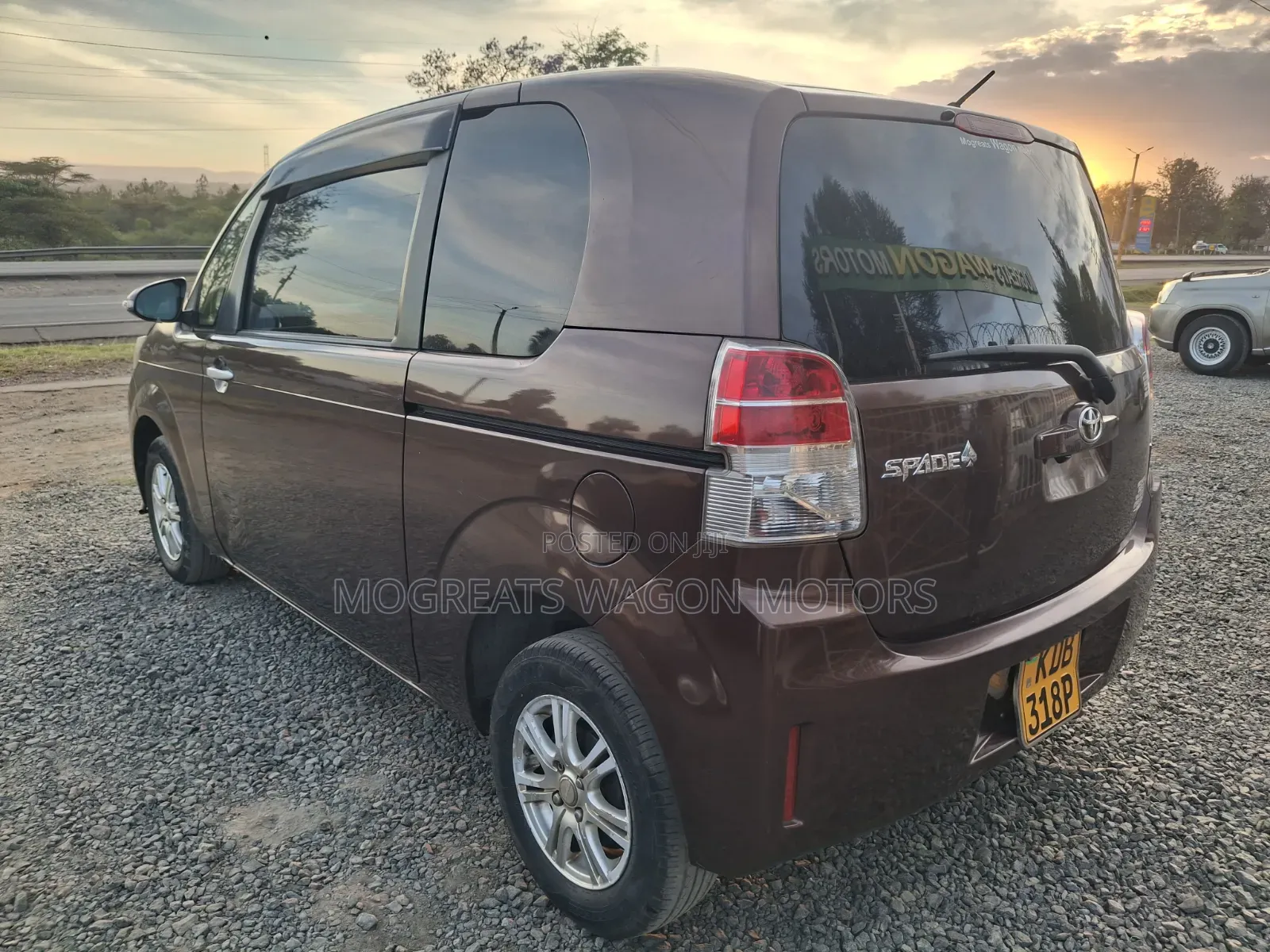 Toyota Spade 2013 Brown