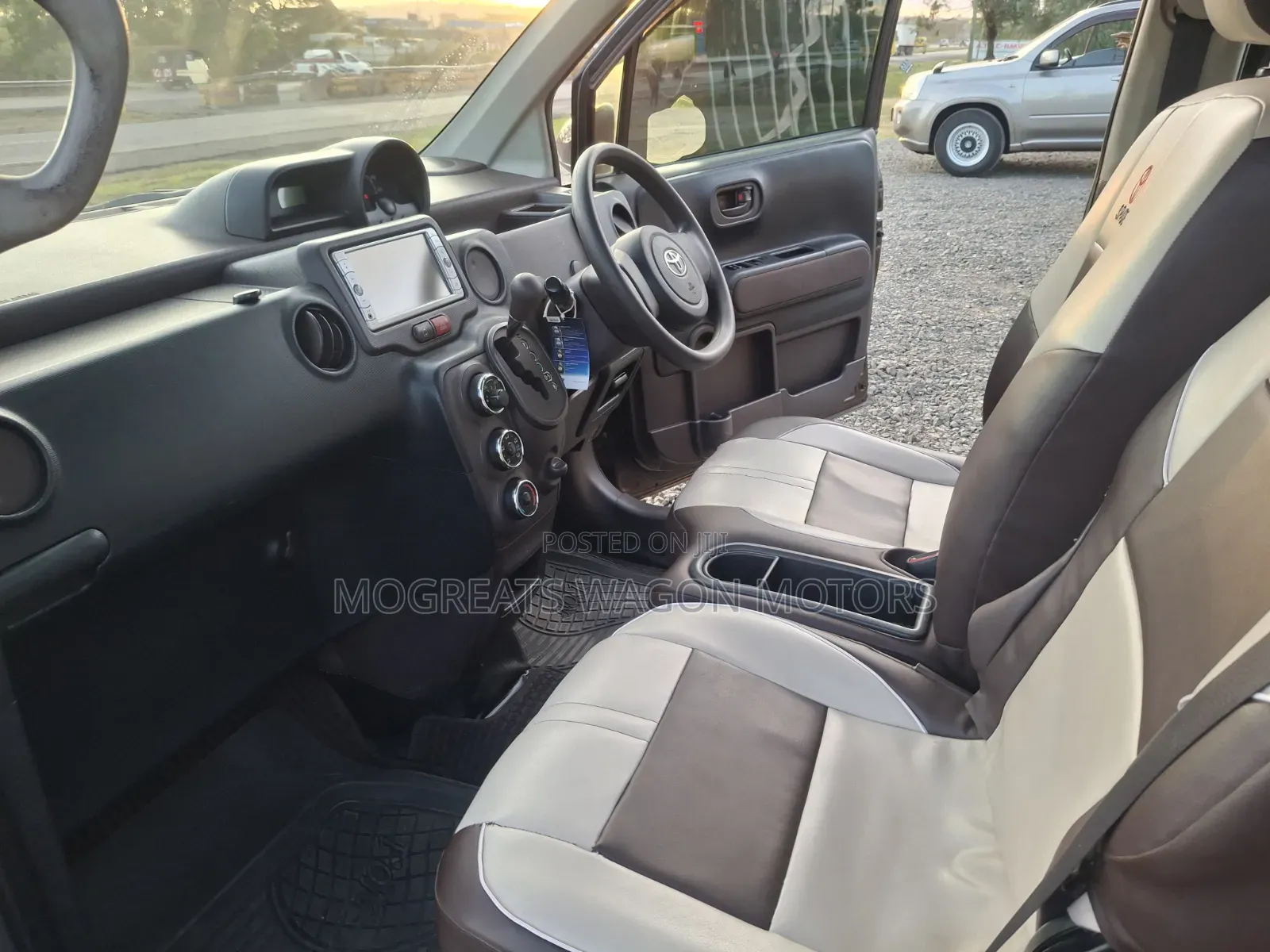 Toyota Spade 2013 Brown