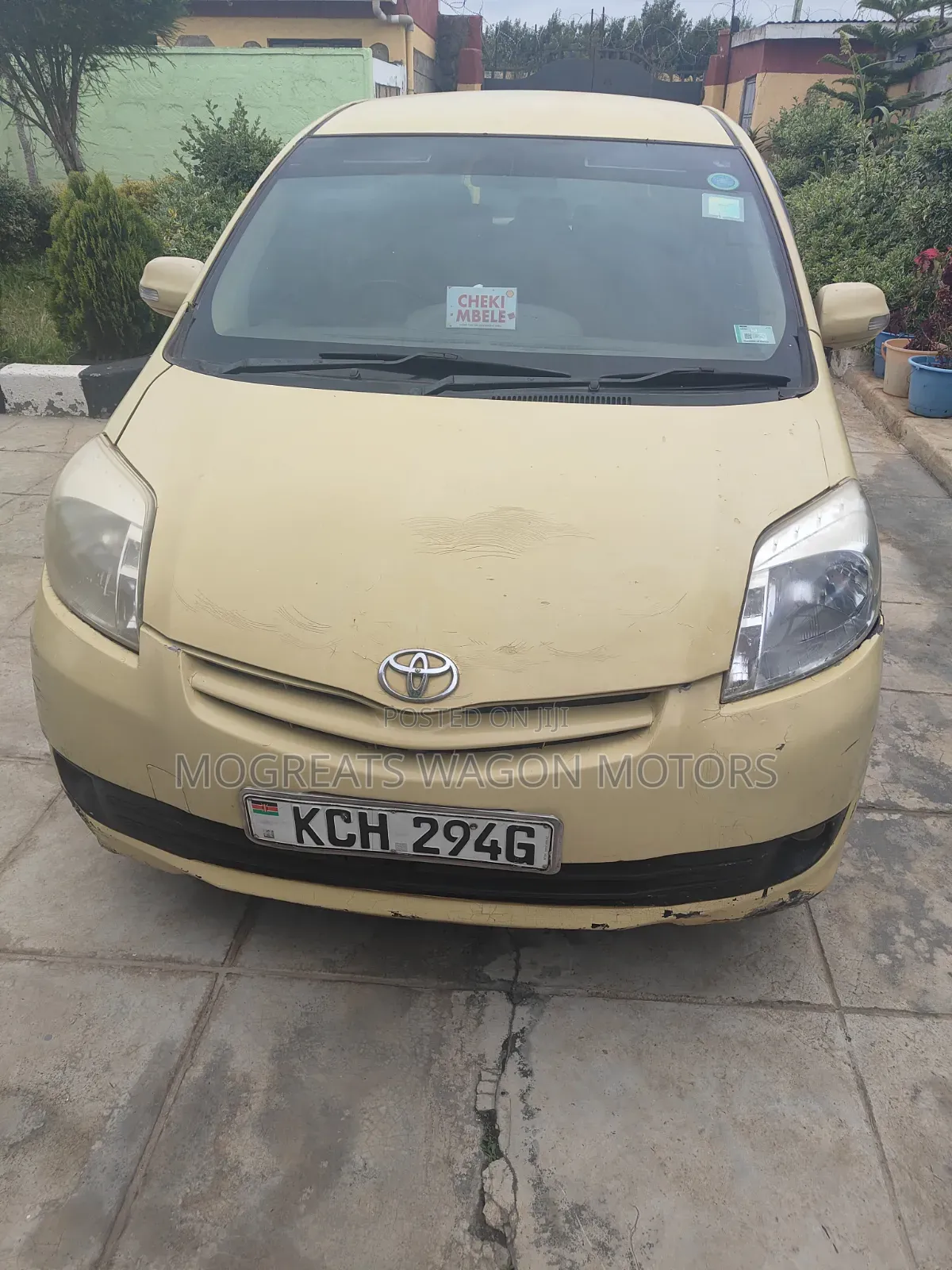 Toyota Passo Sette 2009 Yellow