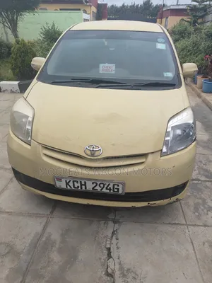 Toyota Passo Sette 2009 Yellow