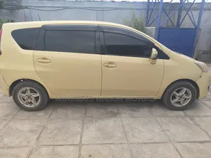 Toyota Passo Sette 2009 Yellow
