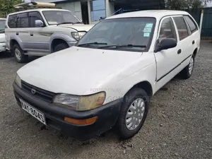 Toyota Corolla 1999 White