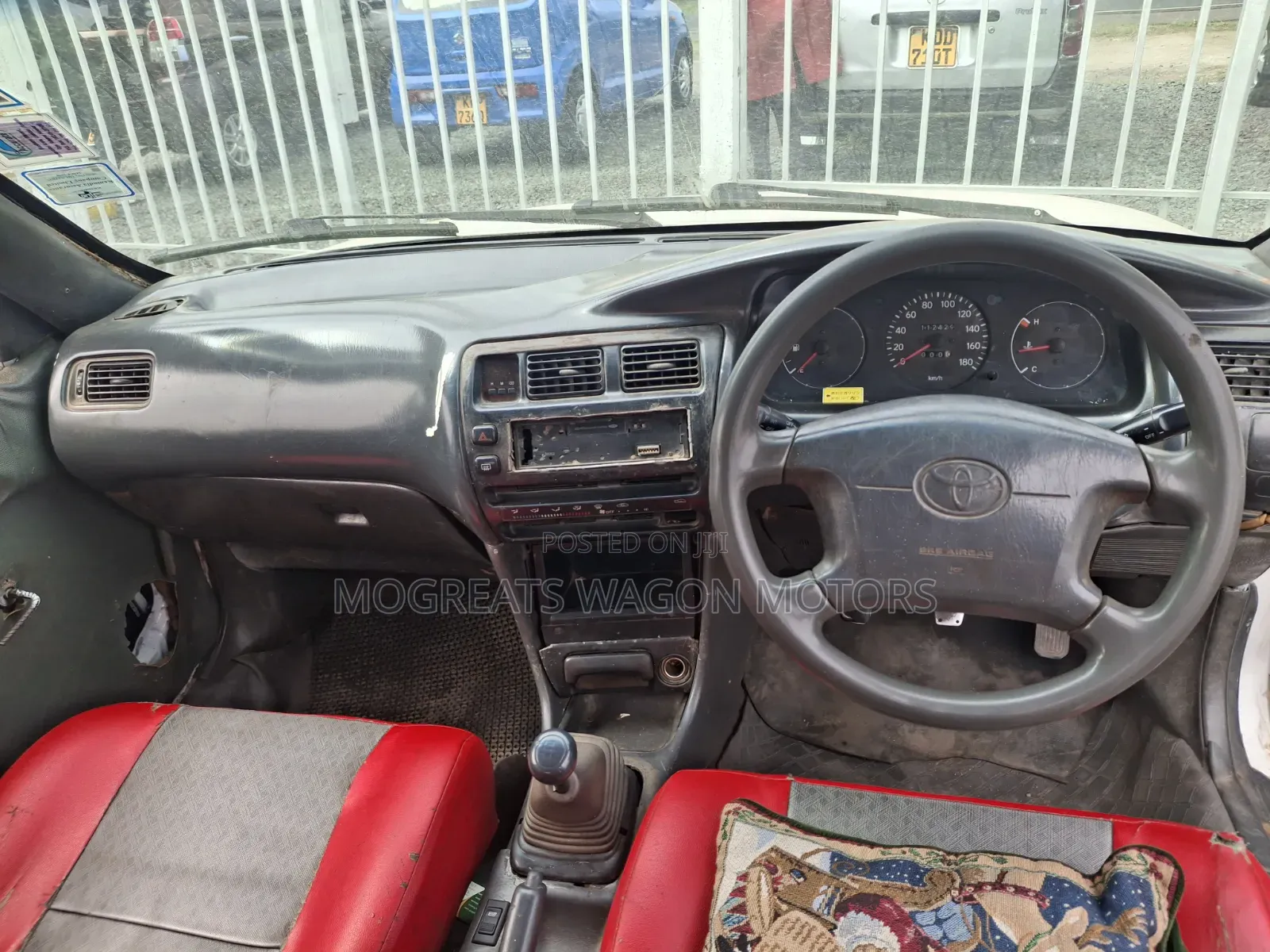 Toyota Corolla 1999 White