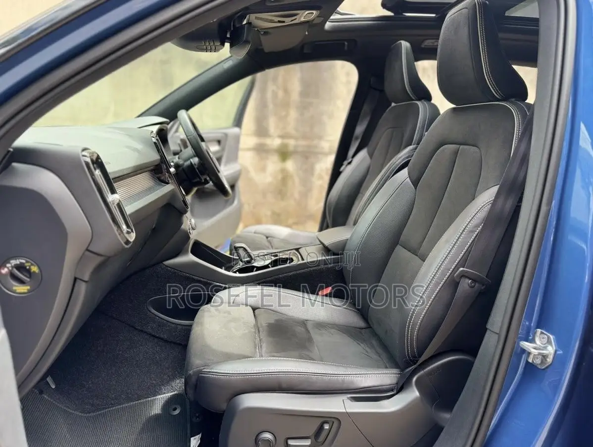 Volvo XC40 2019 Blue