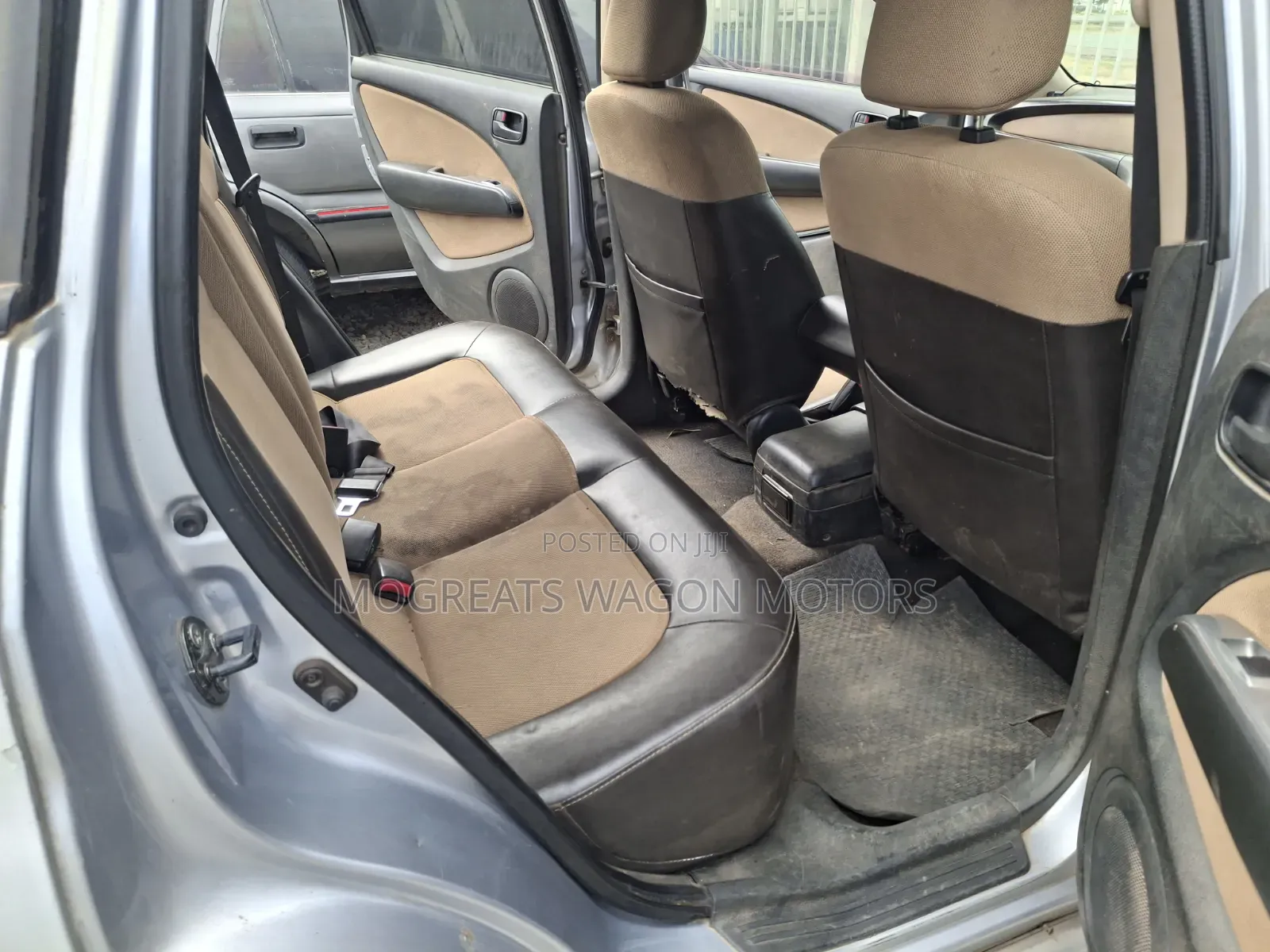 Mitsubishi Airtrek 2003 Silver