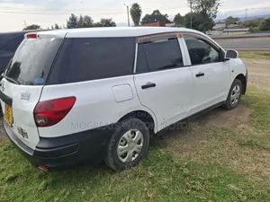 Nissan Advan 2014 White
