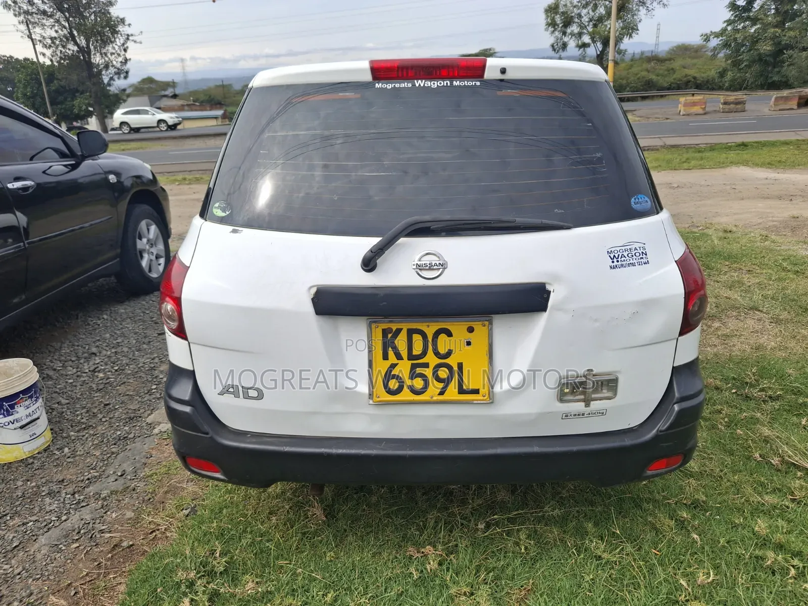 Nissan Advan 2014 White