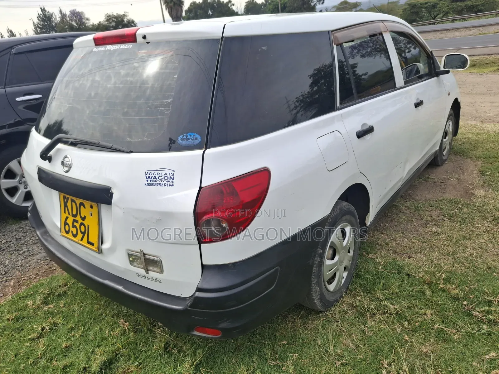 Nissan Advan 2014 White