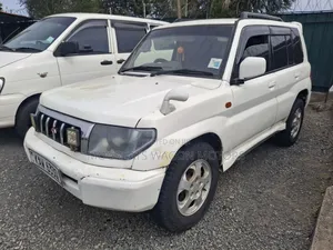 Mitsubishi Pajero Junior 1998 White