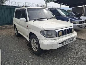 Mitsubishi Pajero Junior 1998 White