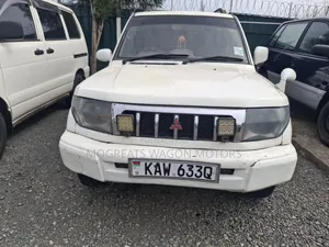 Mitsubishi Pajero Junior 1998 White