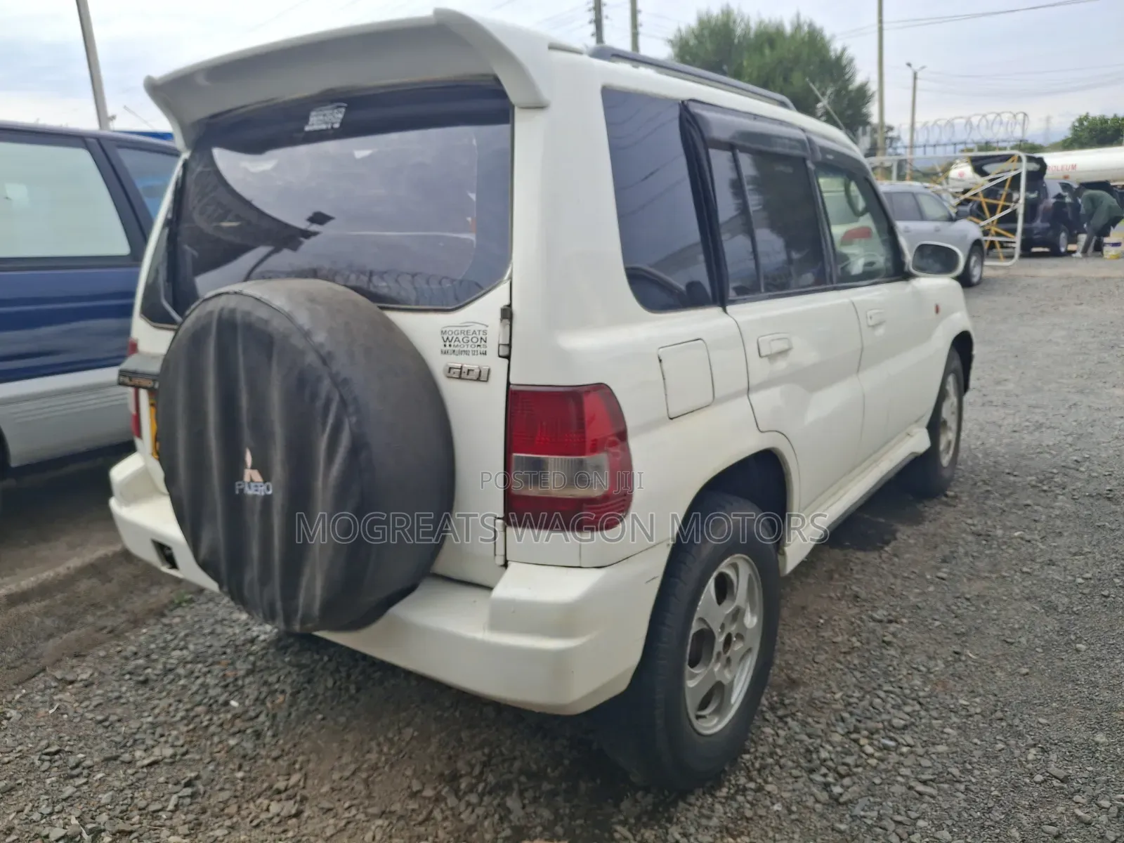 Mitsubishi Pajero Junior 1998 White
