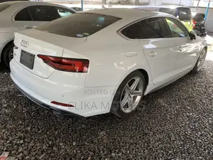 Audi A5 2.0T Premium AWD quattro Coupe 2019 Off white