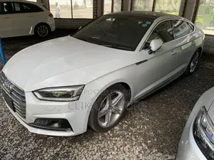 Audi A5 2.0T Premium AWD quattro Coupe 2019 Off white