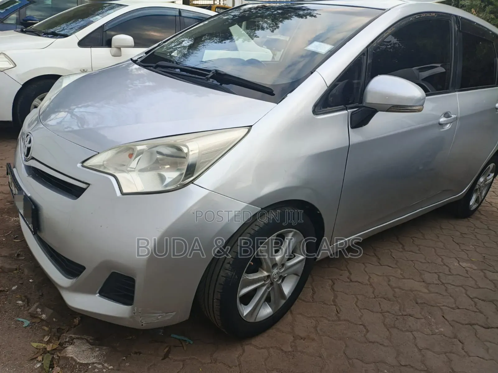 Toyota Ractis 2010 Gray