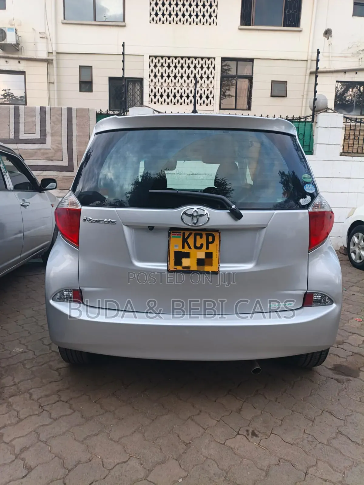 Toyota Ractis 2010 Gray