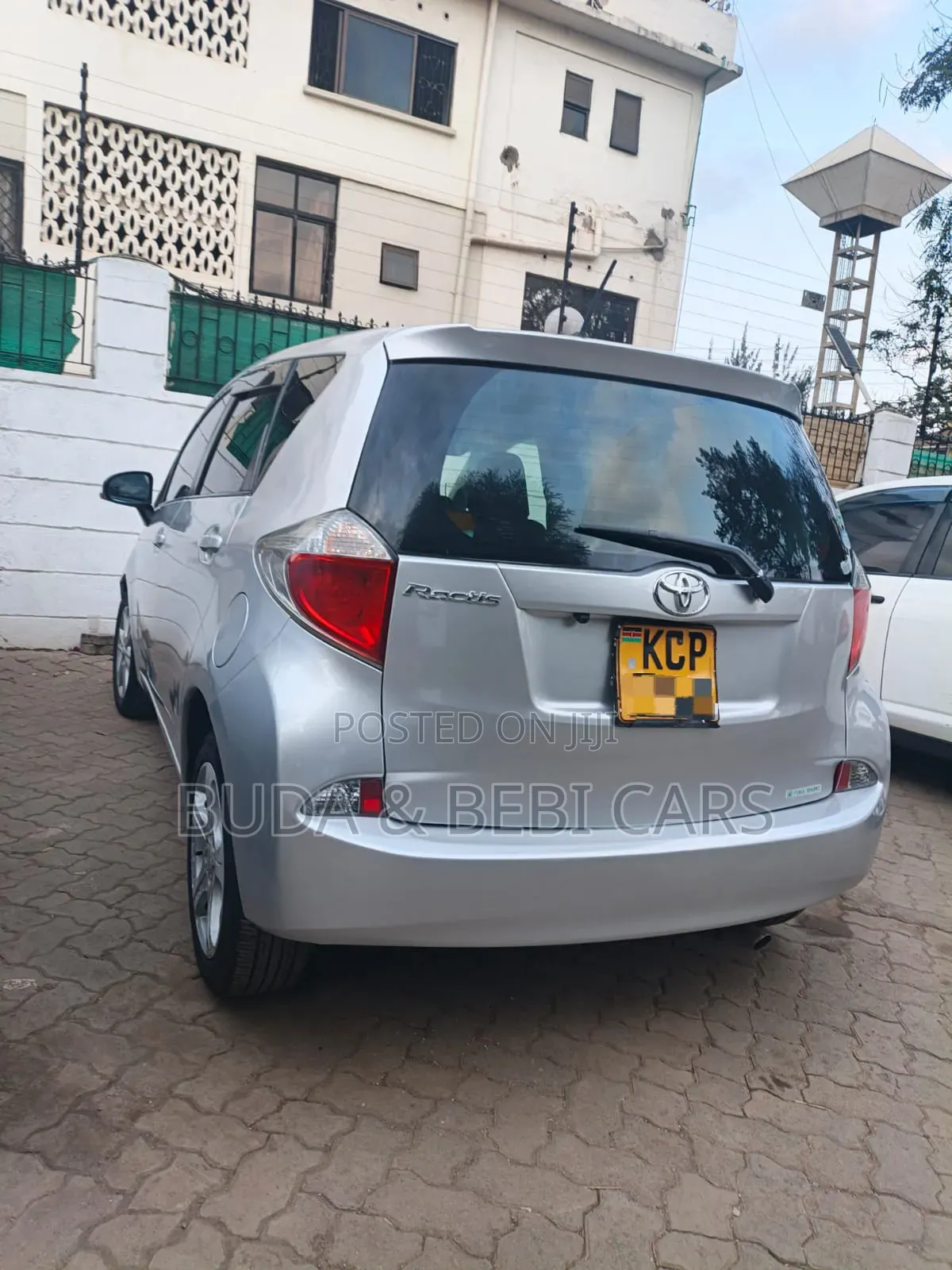 Toyota Ractis 2010 Gray