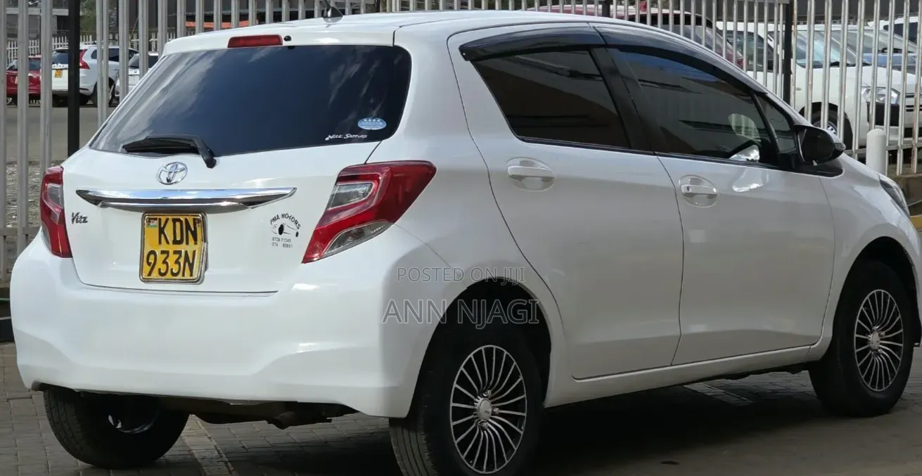 Toyota Vitz 2016 White