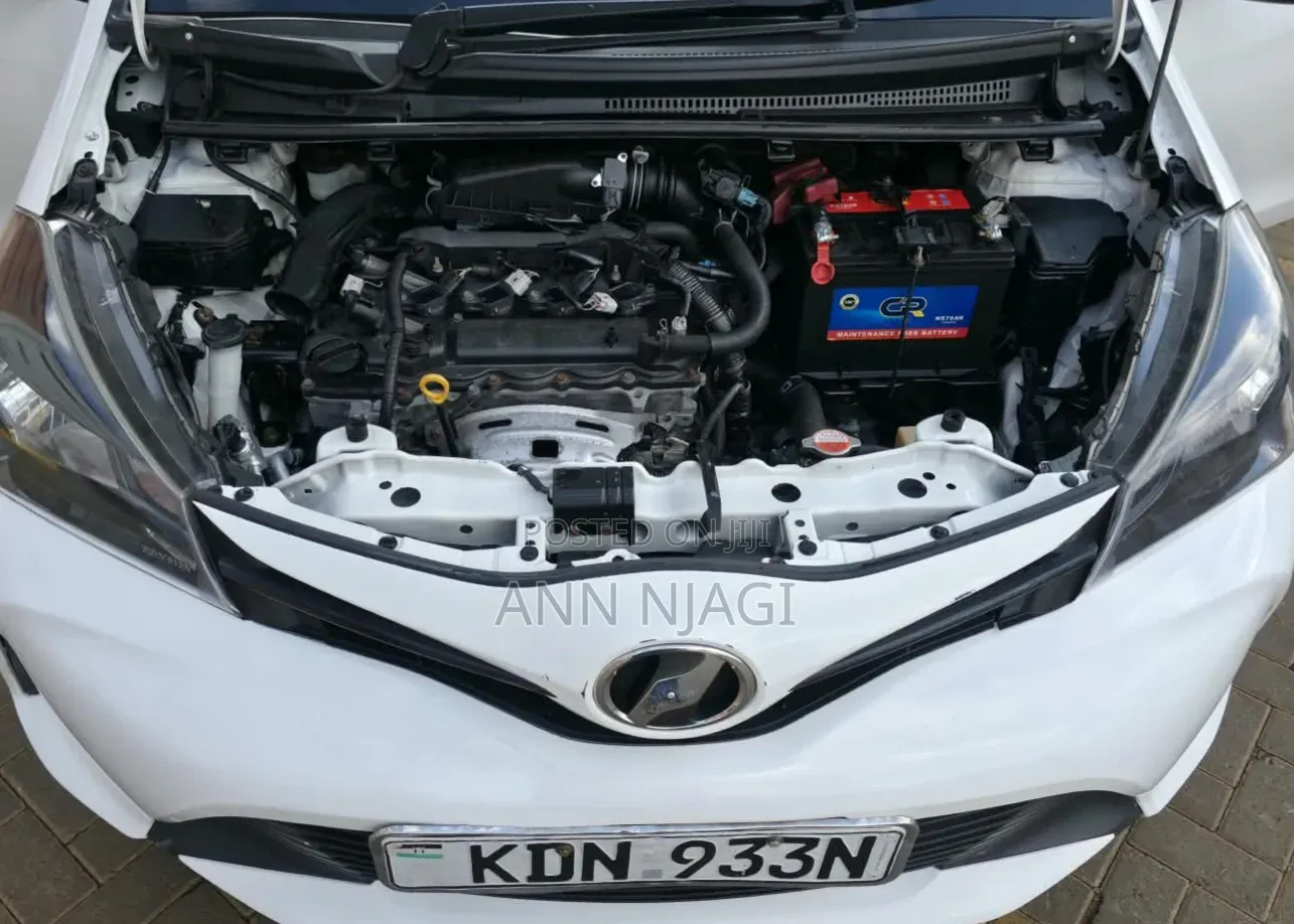 Toyota Vitz 2016 White