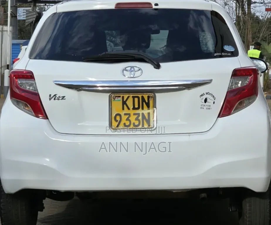 Toyota Vitz 2016 White
