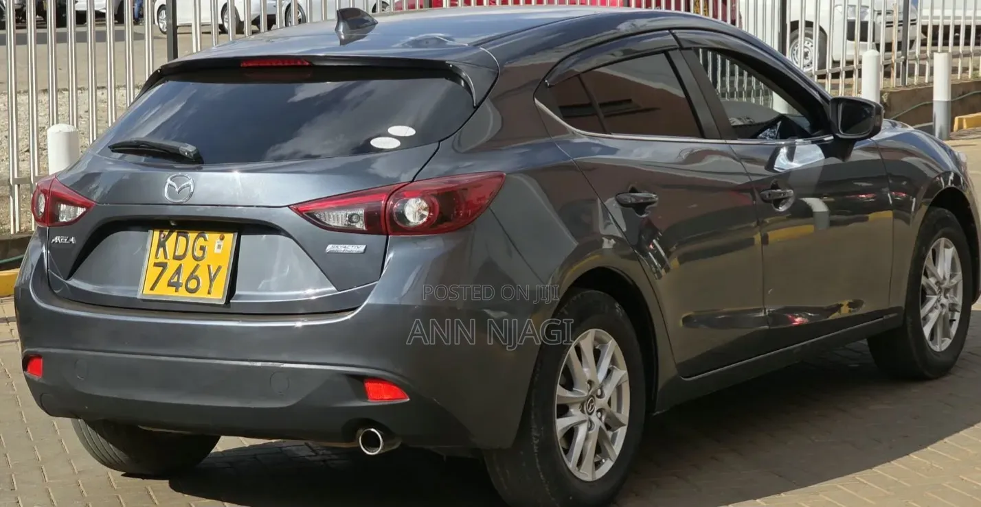 Mazda Axela SV Premium 2014 Gray