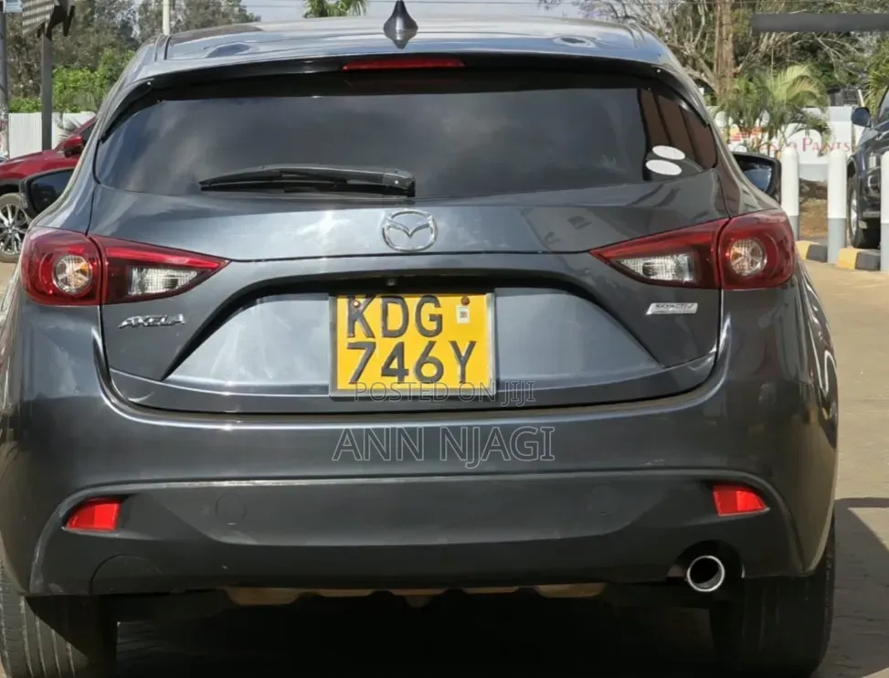 Mazda Axela SV Premium 2014 Gray