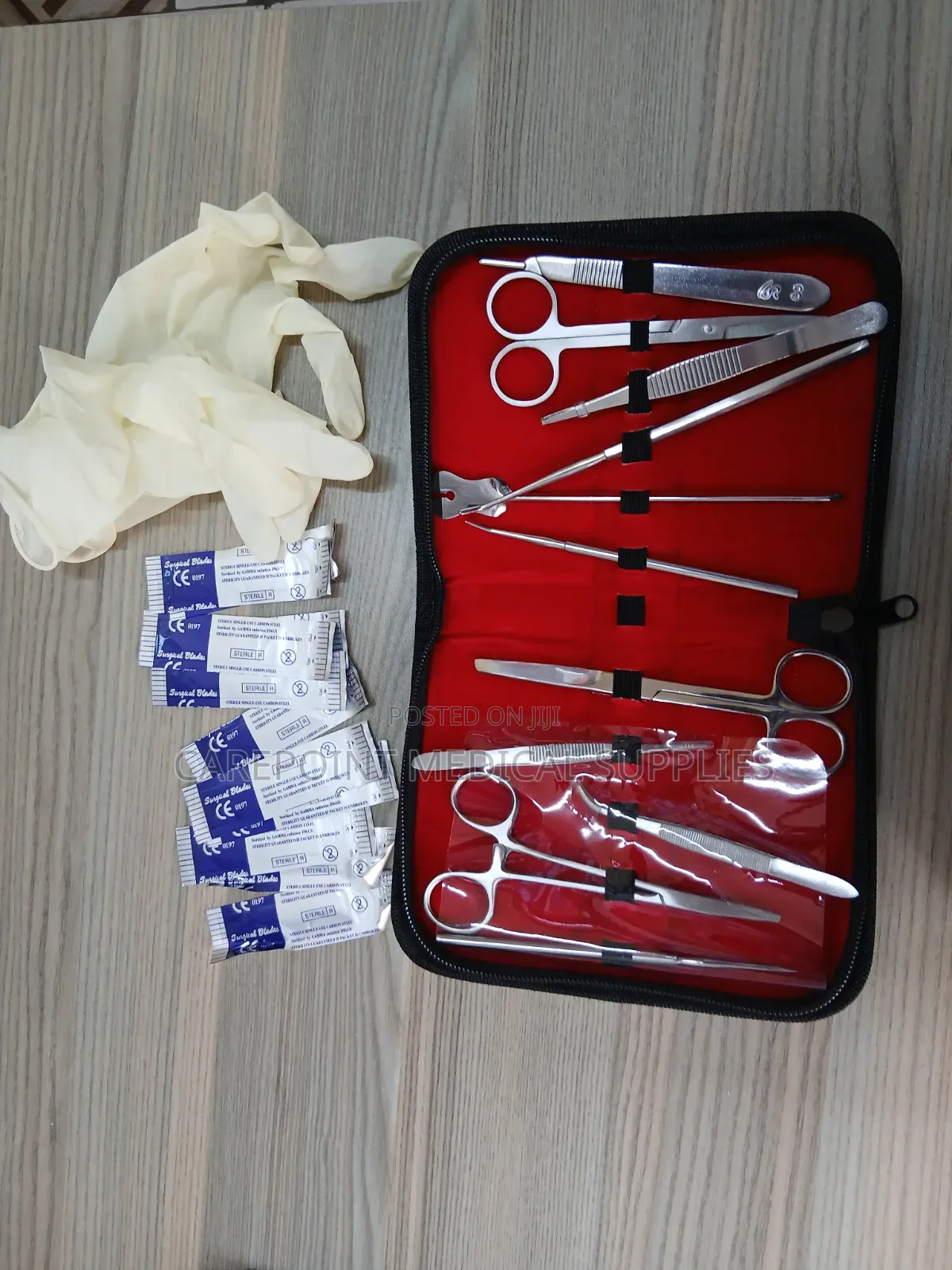 Student's Dissecting Kit