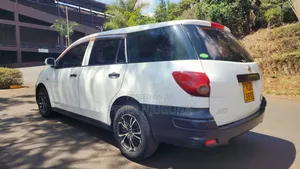 Nissan Advan 2014 White