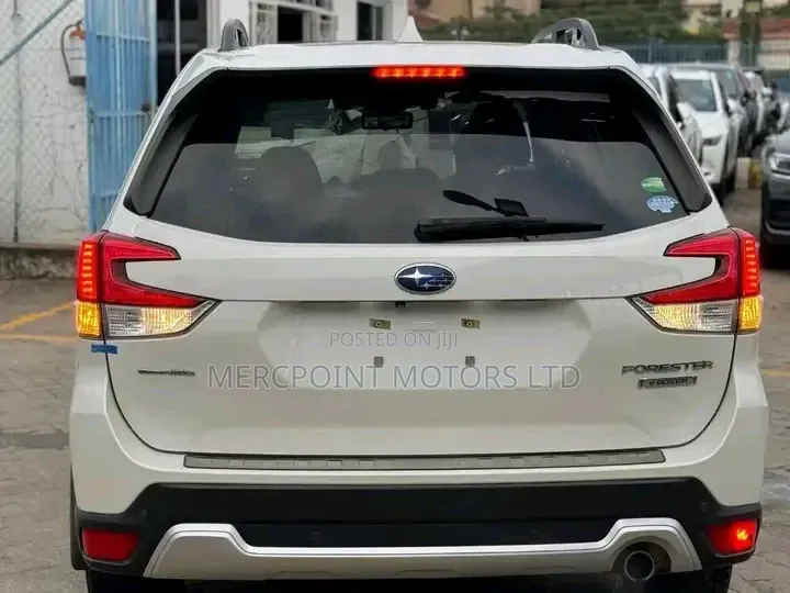 Subaru Forester Premium AWD 2020 Pearl