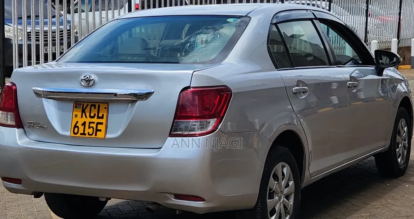 Toyota Axio 2015 Silver