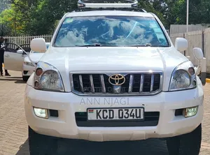 Toyota Land Cruiser 2008 White