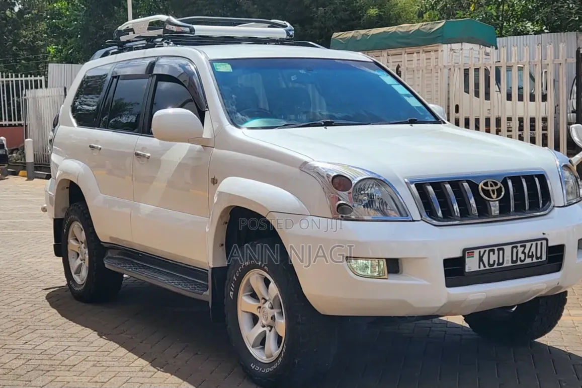 Toyota Land Cruiser 2008 White