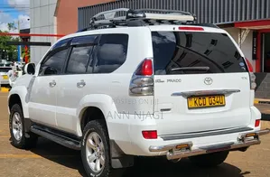 Toyota Land Cruiser 2008 White