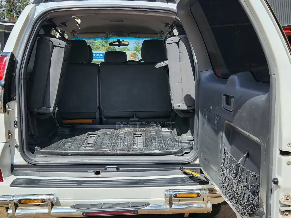 Toyota Land Cruiser 2008 White