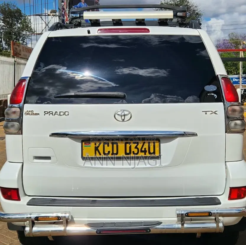Toyota Land Cruiser 2008 White