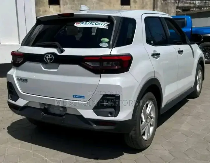 Toyota Raize 1.0 AWD 2020 Pearl