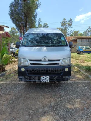Toyota HiAce 2011 Silver