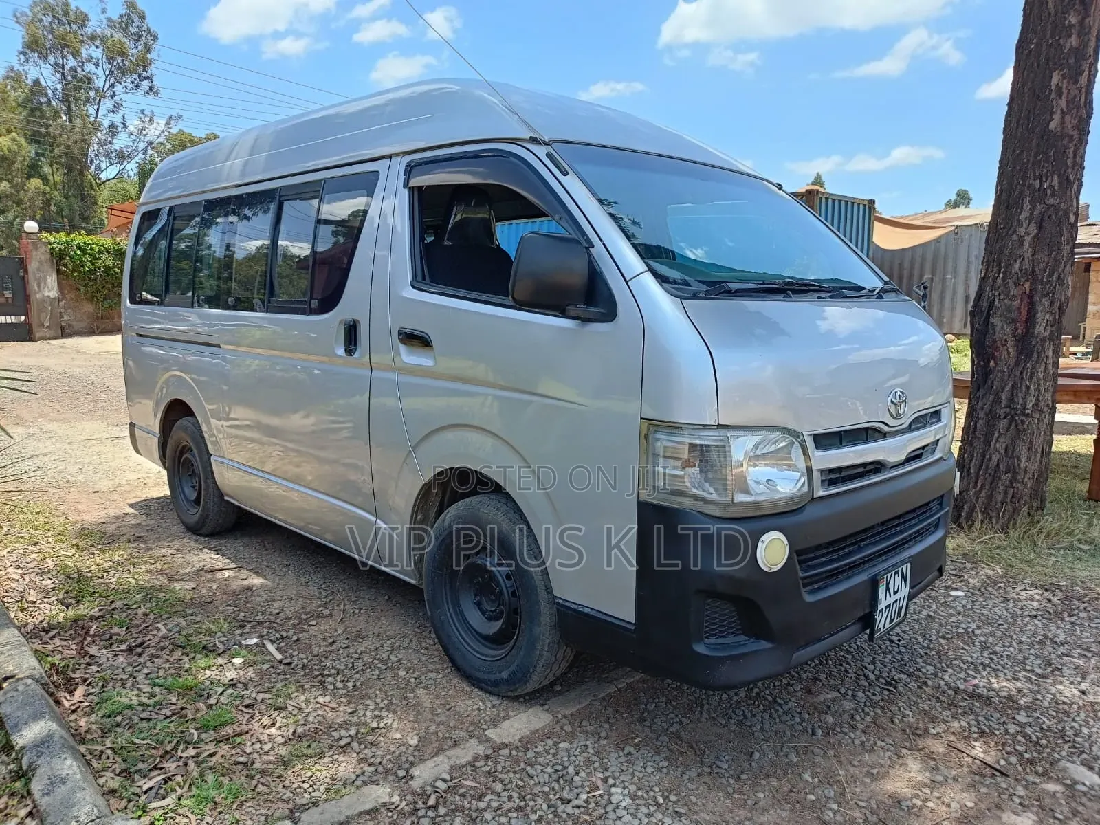 Toyota HiAce 2011 Silver