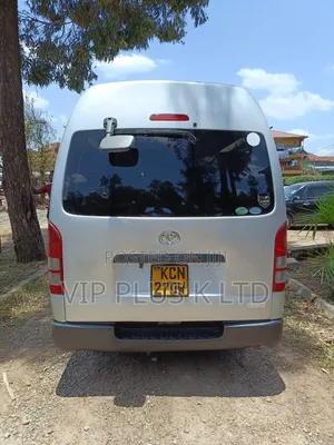 Toyota HiAce 2011 Silver