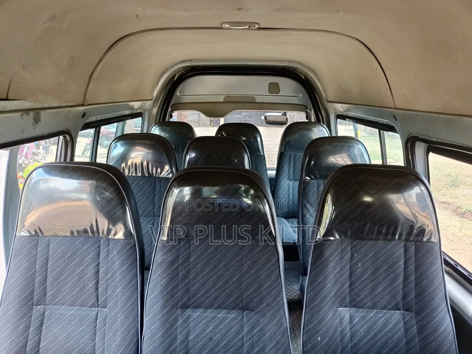 Toyota HiAce 2011 Silver