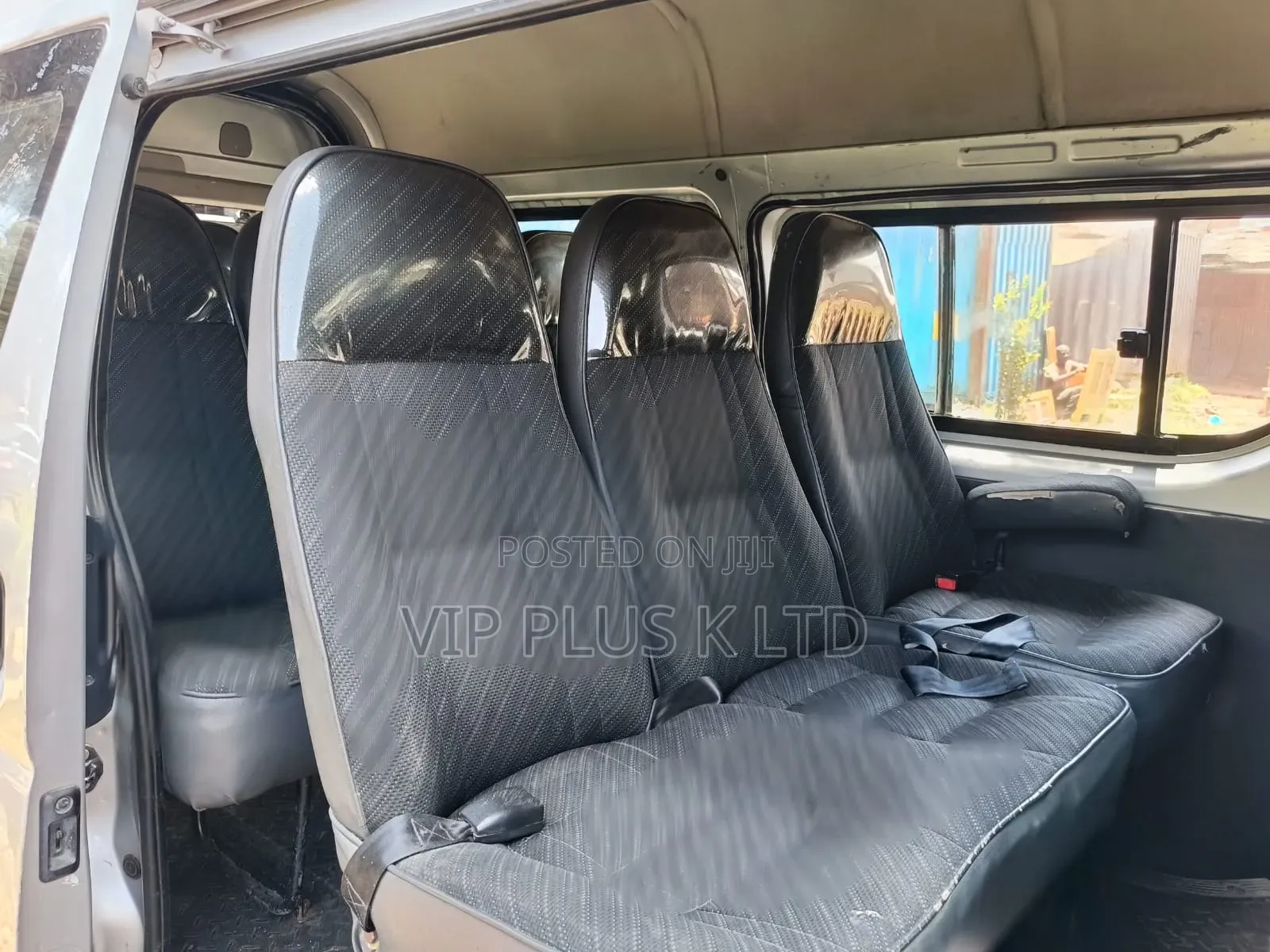 Toyota HiAce 2011 Silver