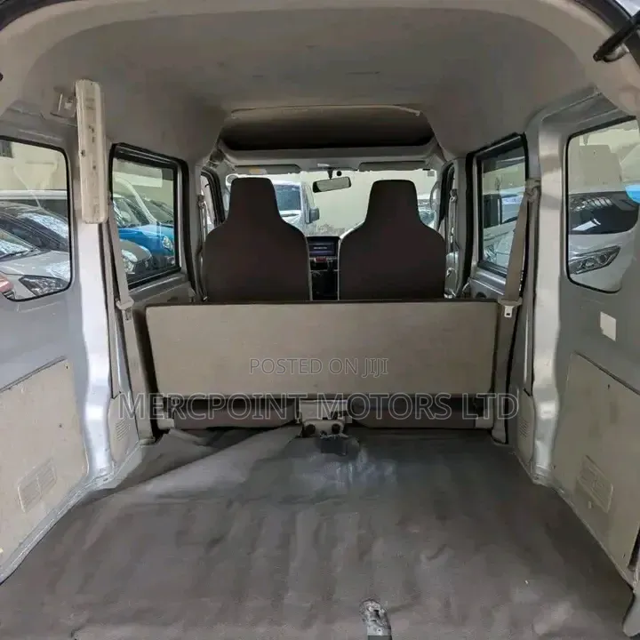 Suzuki Every 2019 White
