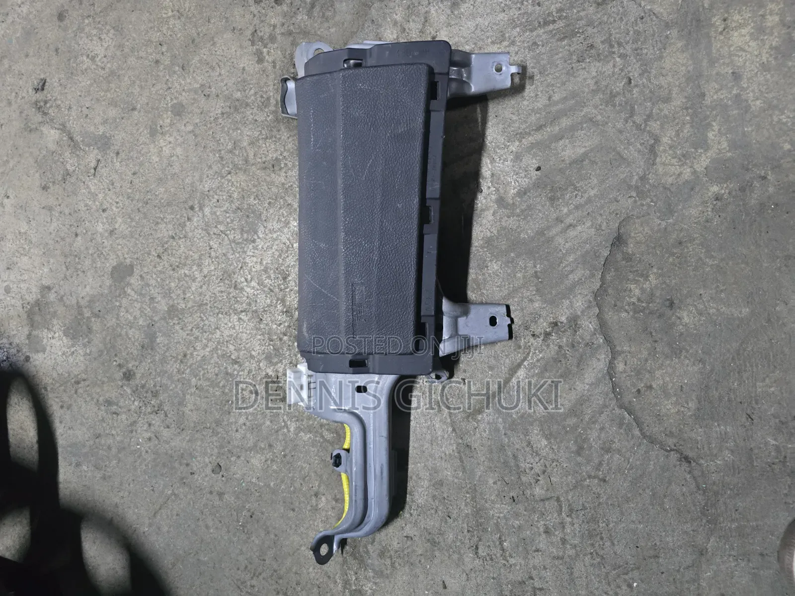 Knee Airbag Harrier 240