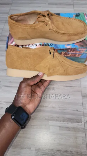Clarks Wallabee Low Cut