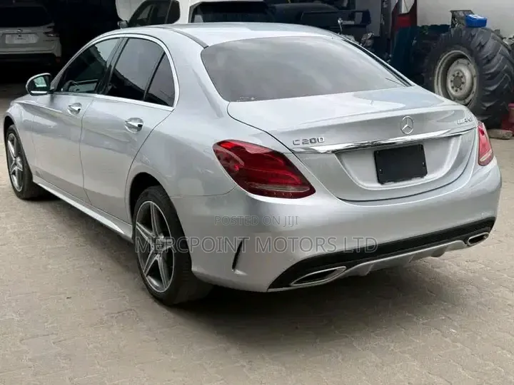 Mercedes-Benz C200 2019 Silver