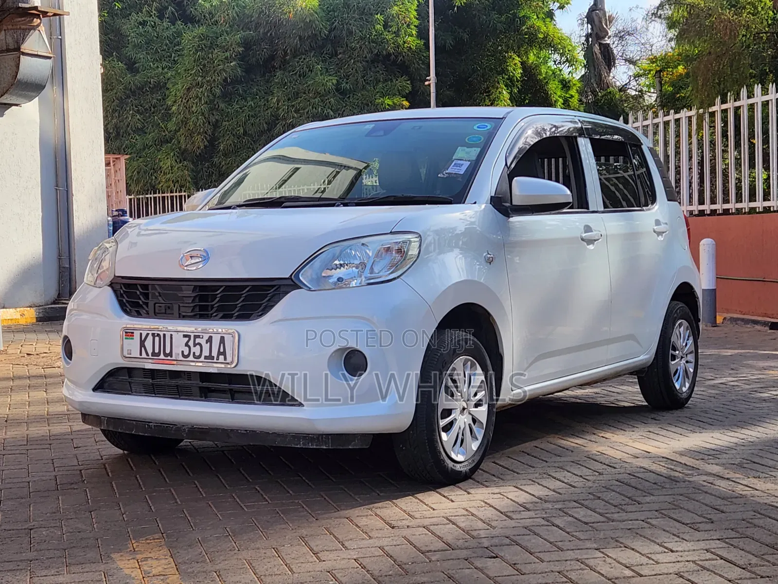 Daihatsu Boon 2018 White
