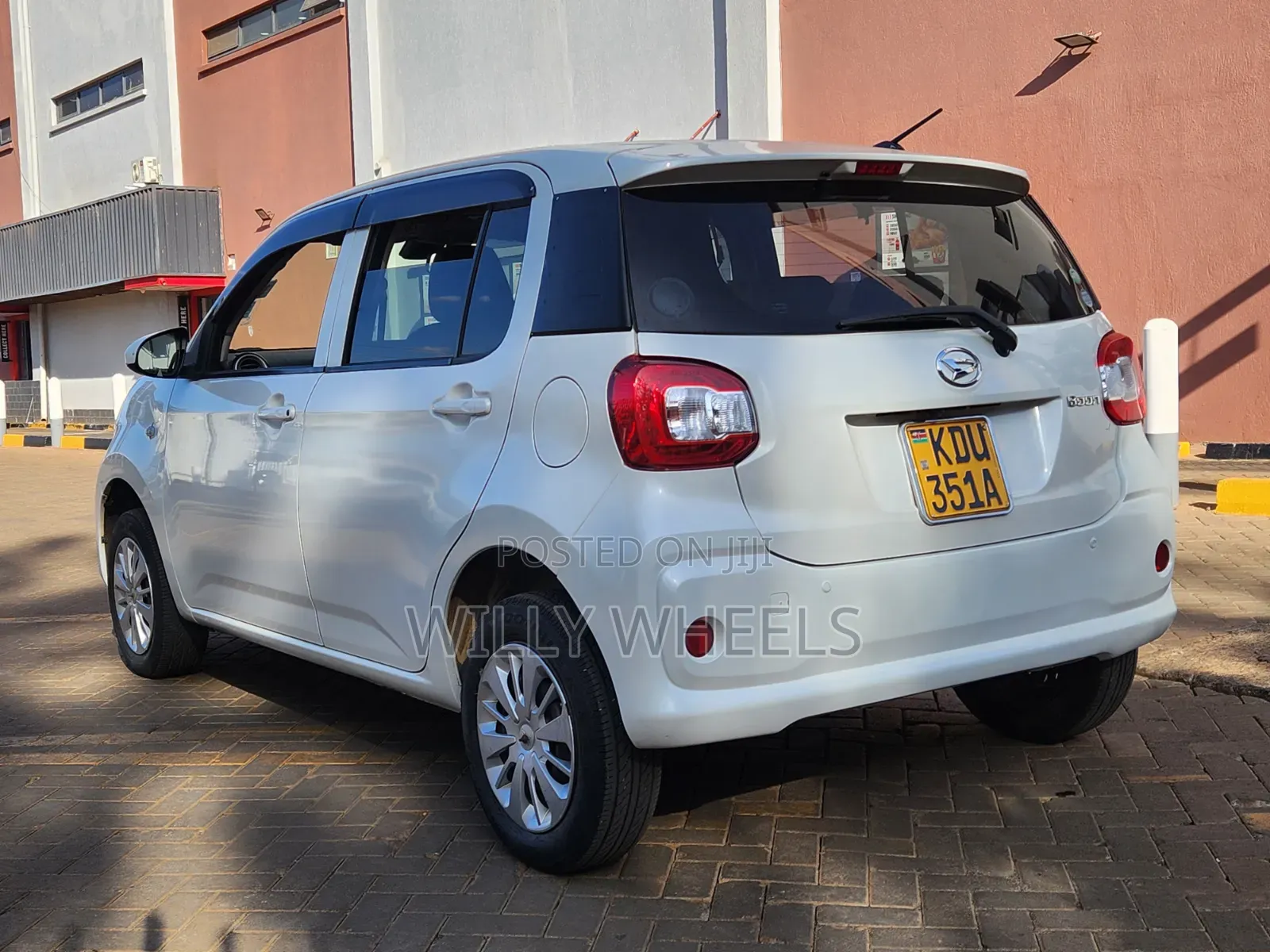 Daihatsu Boon 2018 White
